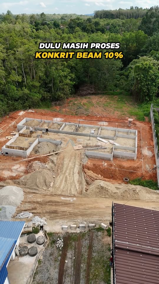 Dulu baru konkrit beam 10%… sekarang dah masuk plaster dinding 40%.Kalau tengok progress macam ni, m...