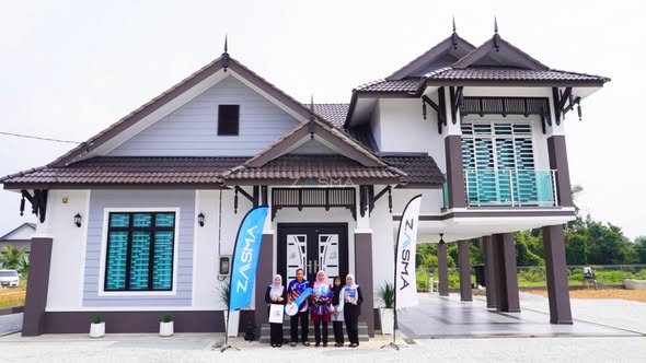 .Alhamdulillah semoga rumah baru ni jadi tempat berkumpul, tempat berehat dan penuh dengan memori ma...